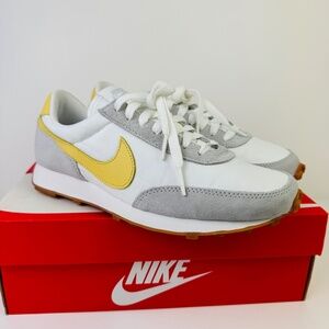 Nike Daybreak Summit White Gold Waffle Sneakers Shoes CK2351-109 Womens Size 7